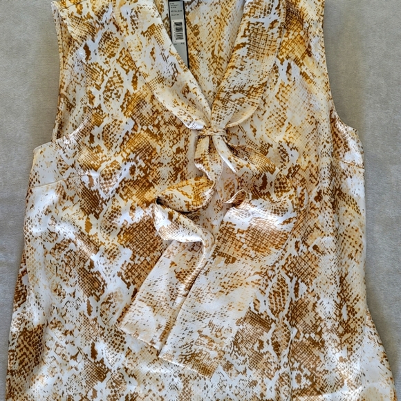 Silky blouse - Picture 1 of 2